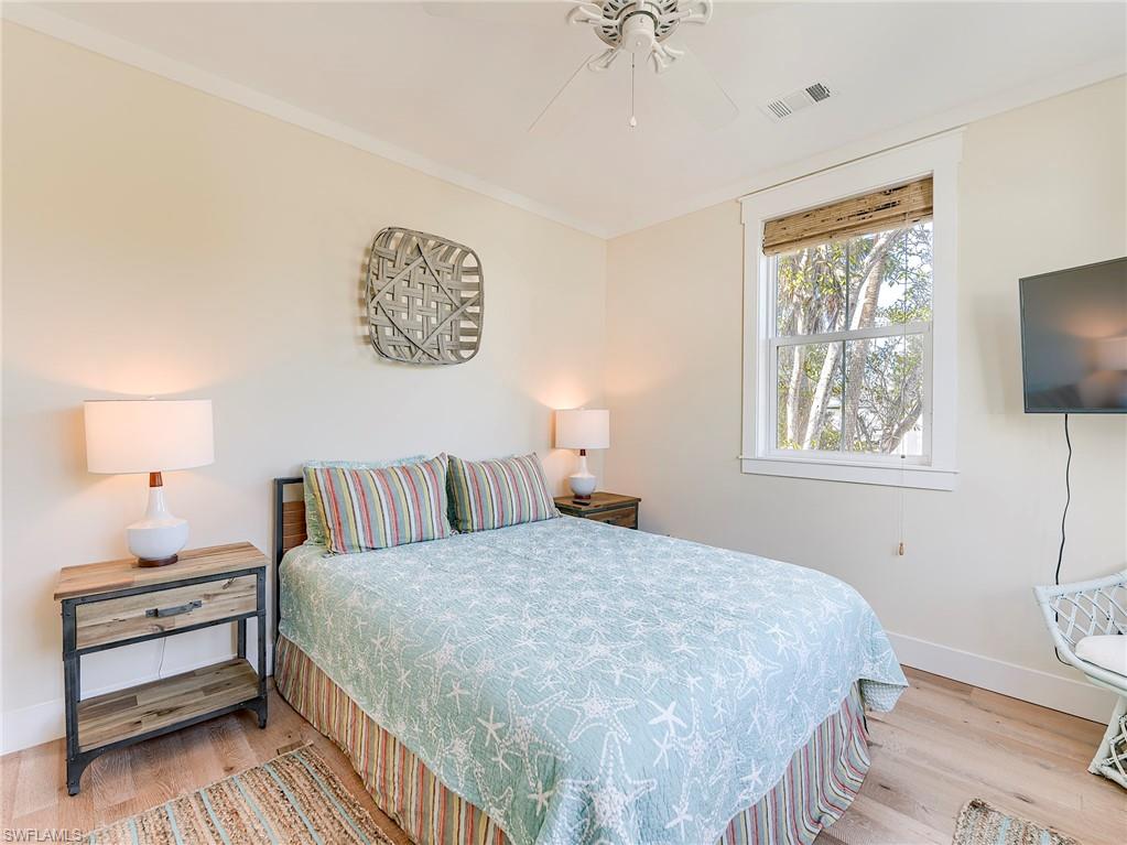 SANIBEL CENTER - Residential