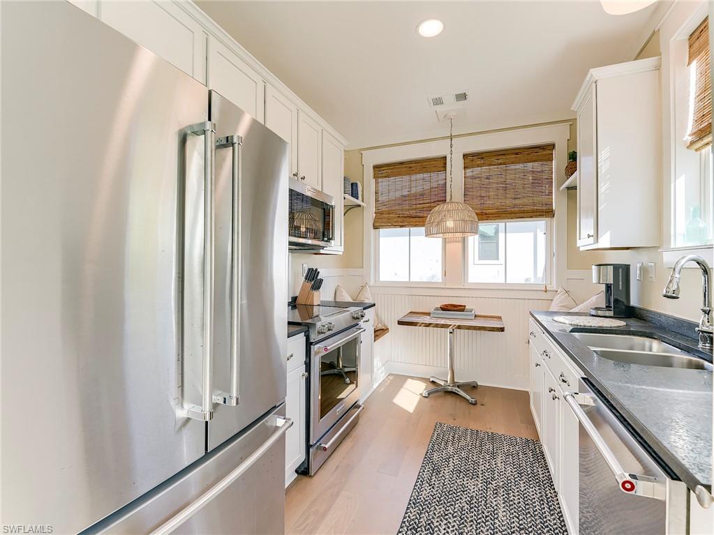 SANIBEL CENTER - Residential