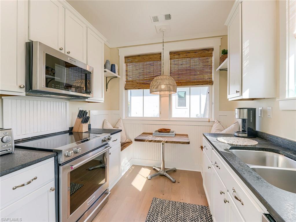 SANIBEL CENTER - Residential