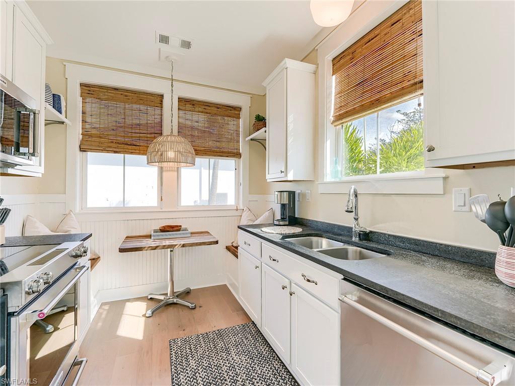 SANIBEL CENTER - Residential