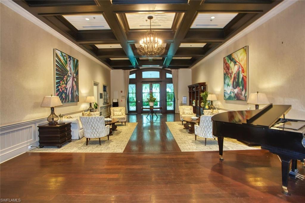 ROYAL GREENS - Residential