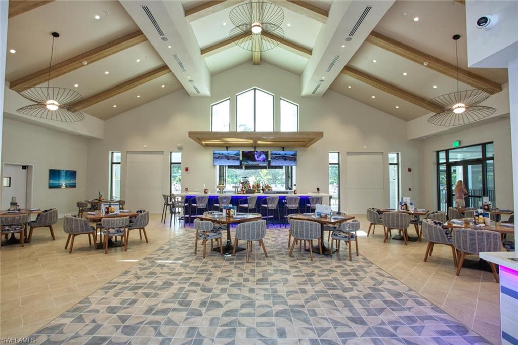 ROYAL GREENS - Residential