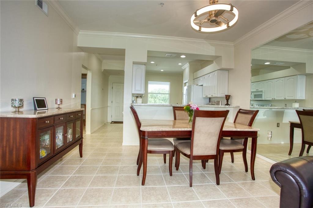 ROYAL GREENS - Residential