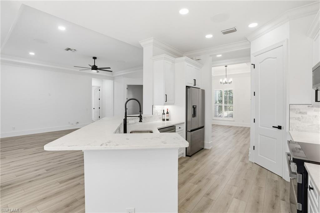 CREEKSIDE - Residential