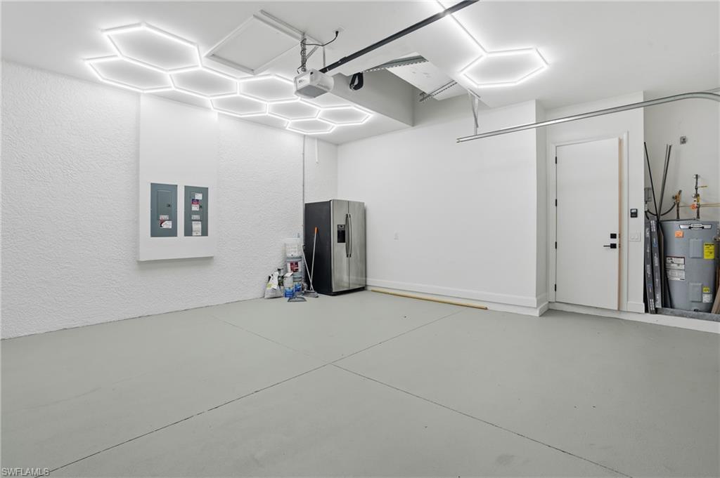 CREEKSIDE - Residential