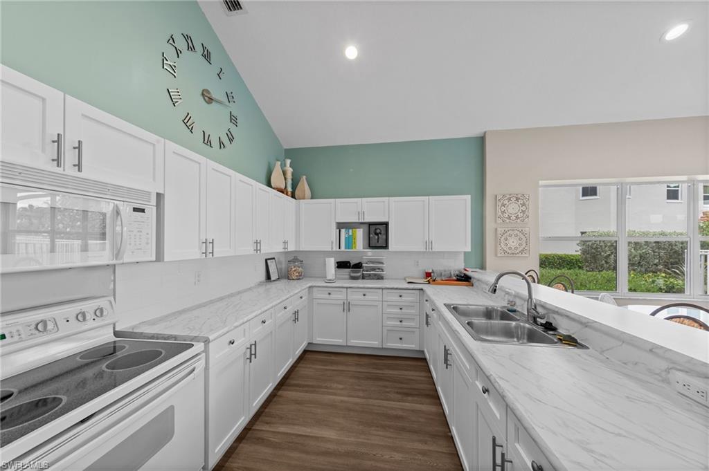 CARRIAGE HOMES AT WOODS EDGE - Residential Lease