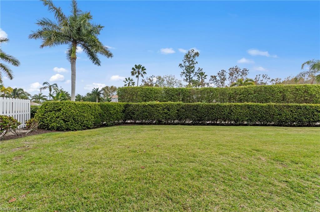 CARRIAGE HOMES AT WOODS EDGE - Residential Lease