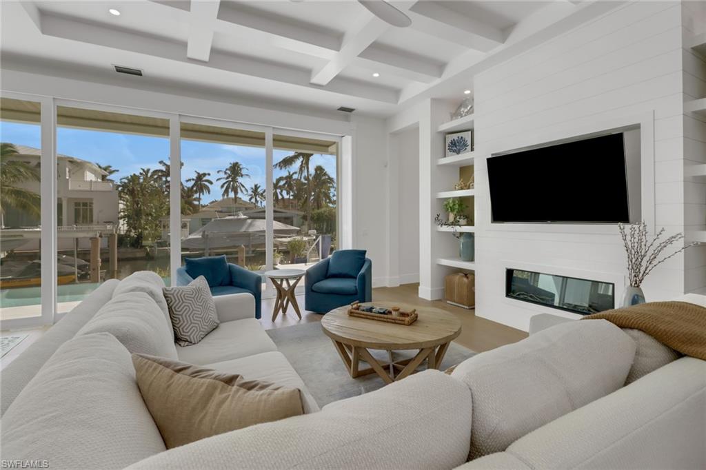 ROYAL HARBOR - Residential