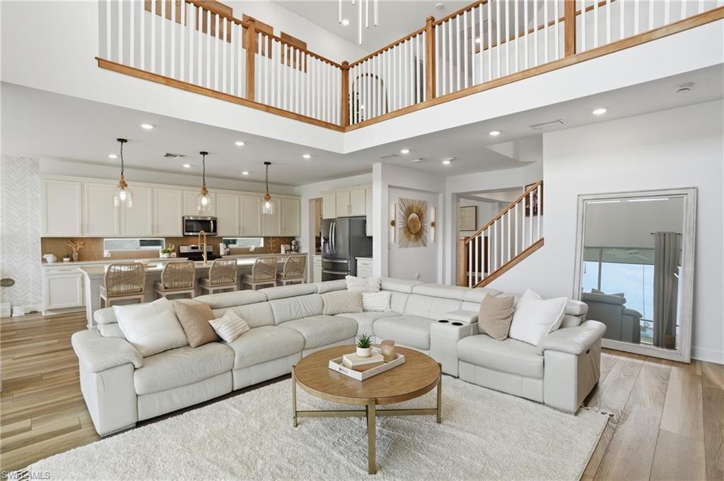 NORTHRIDGE - Residential