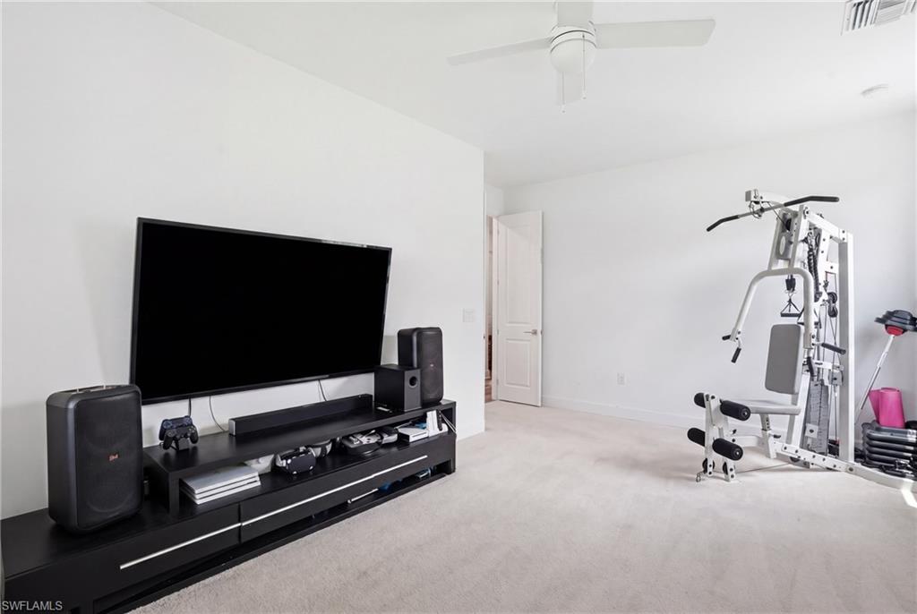 NORTHRIDGE - Residential