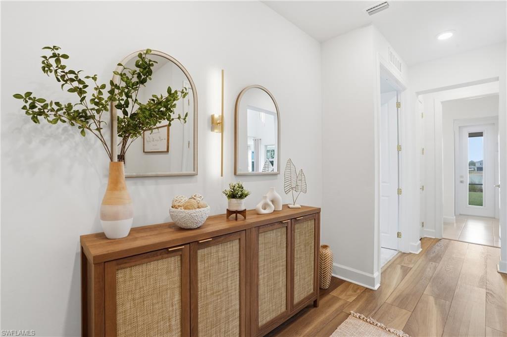 NORTHRIDGE - Residential