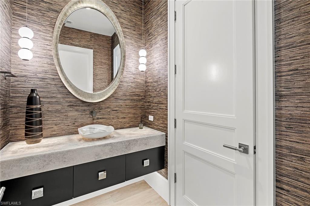 QUAIL WEST - Residential