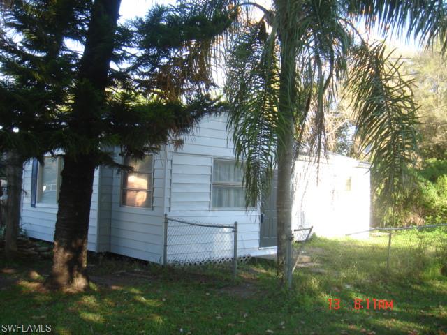 NORTH FORT MYERS PARK - Residential