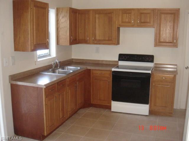 NORTH FORT MYERS PARK - Residential