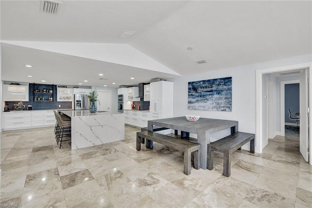 MARCO BEACH - Residential