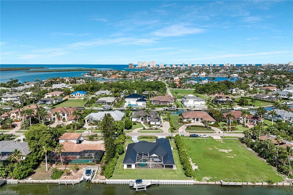 MARCO BEACH - Residential