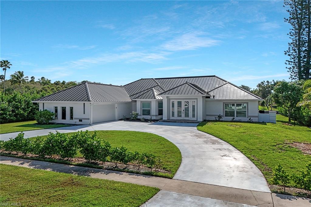 MARCO BEACH - Residential