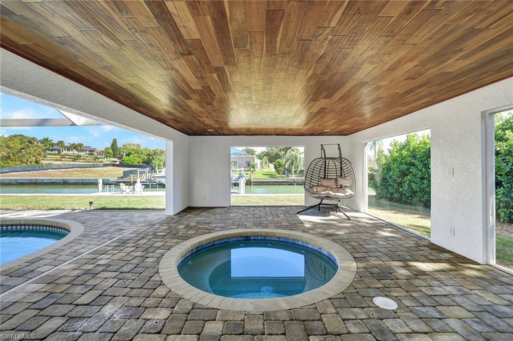 MARCO BEACH - Residential