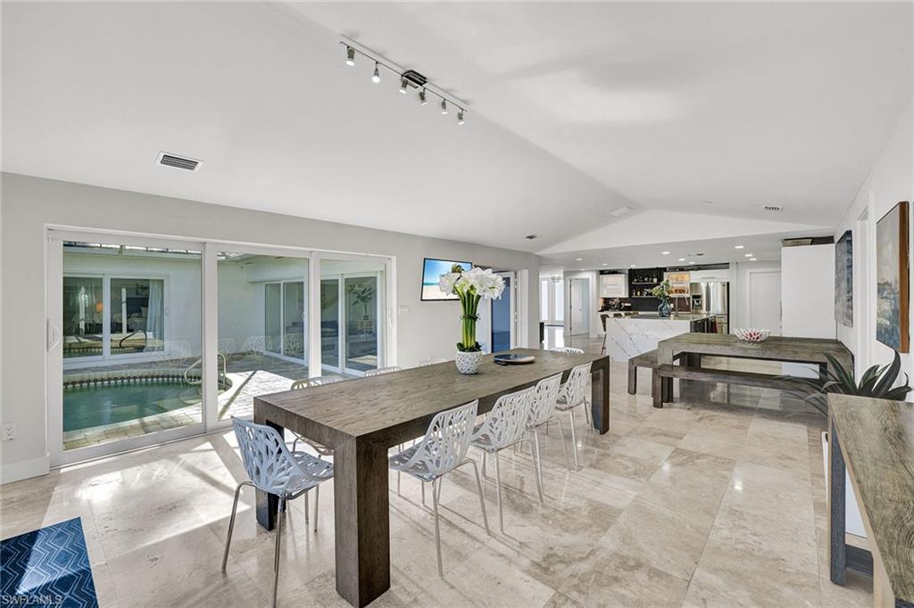 MARCO BEACH - Residential