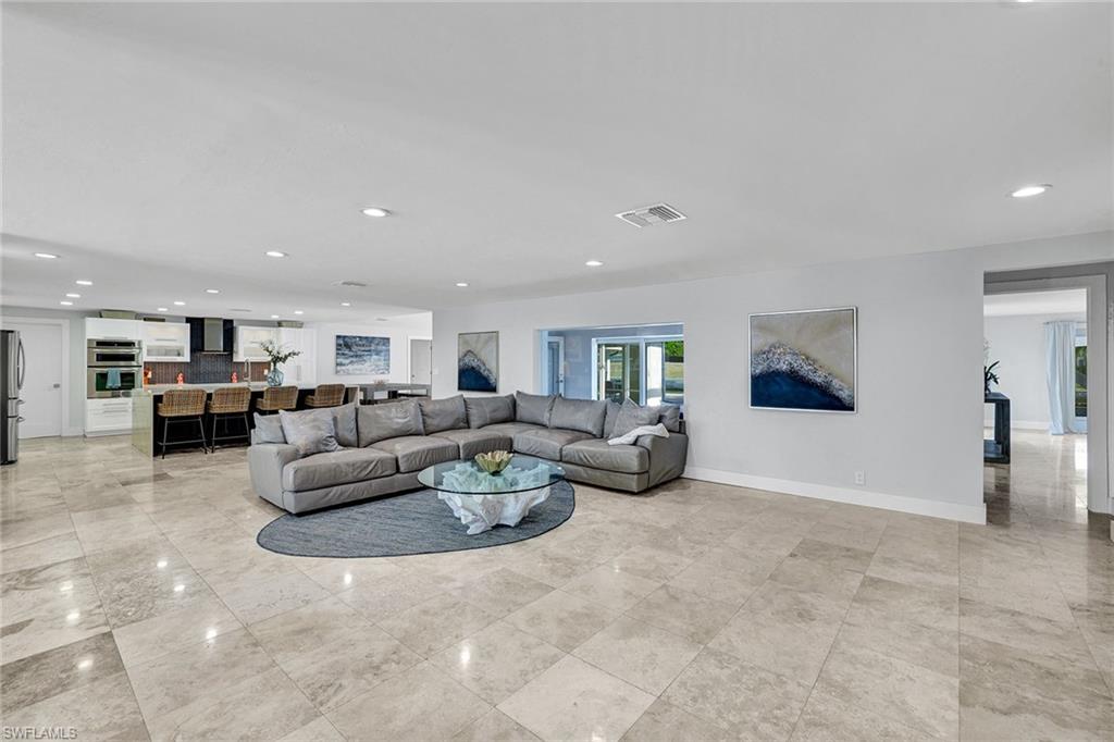 MARCO BEACH - Residential