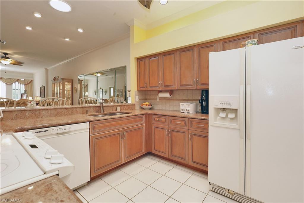 VILLAS AT OLDE HICKORY - Residential