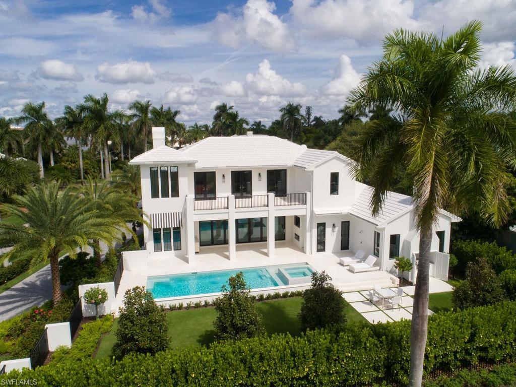 MOORINGS - Residential