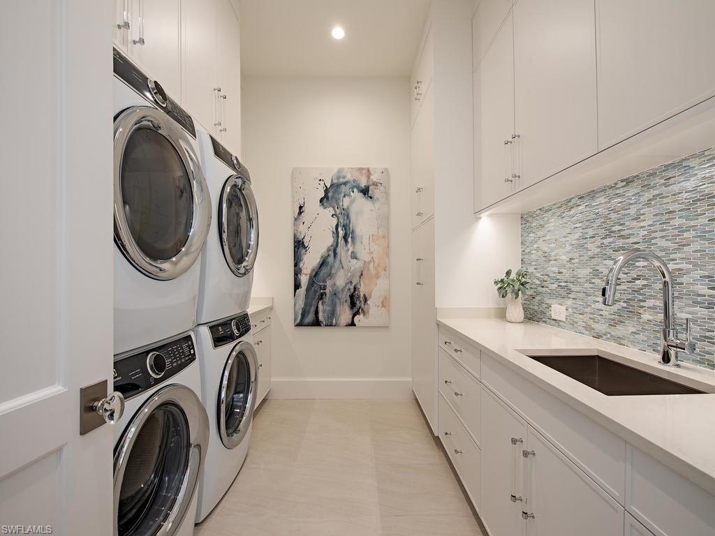 MOORINGS - Residential