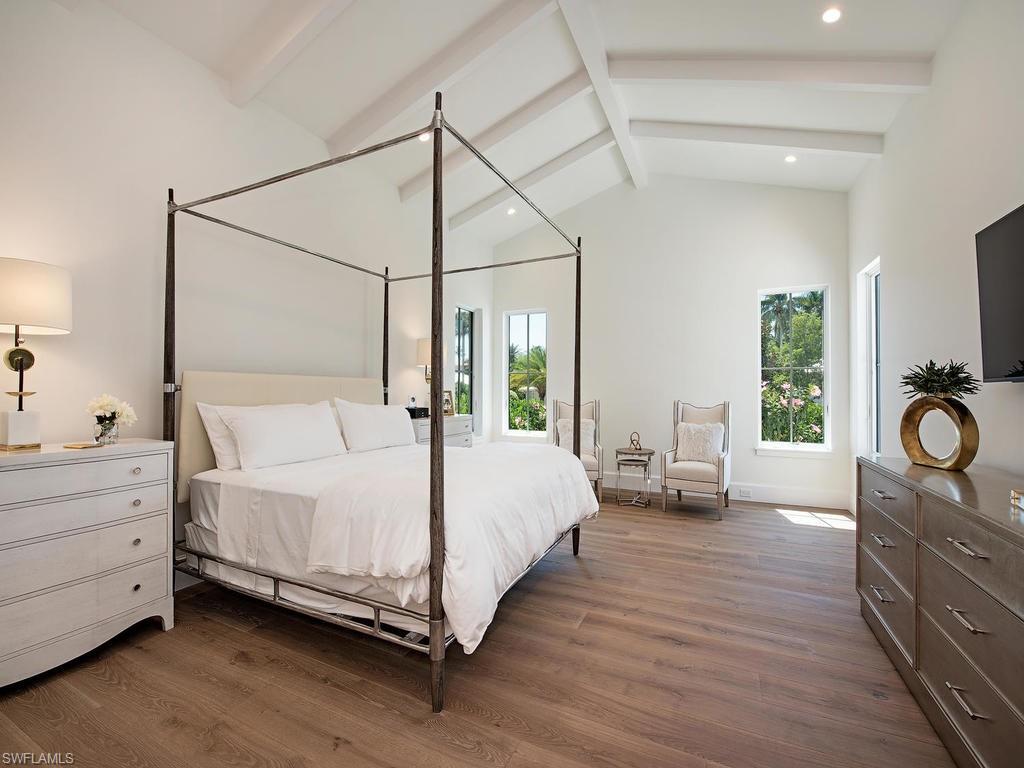 MOORINGS - Residential