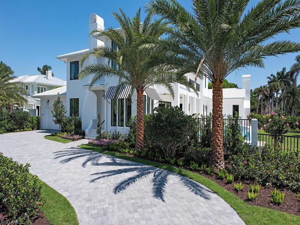 MOORINGS - Residential