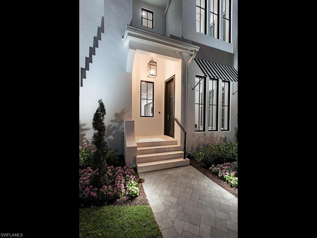 MOORINGS - Residential