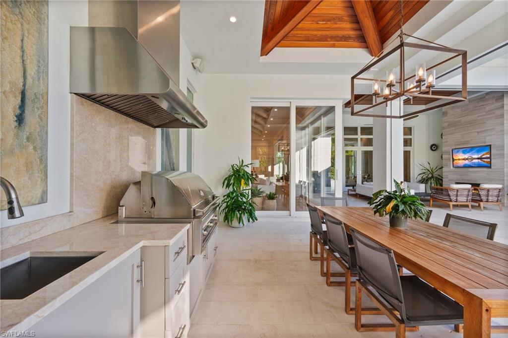 MOORINGS - Residential