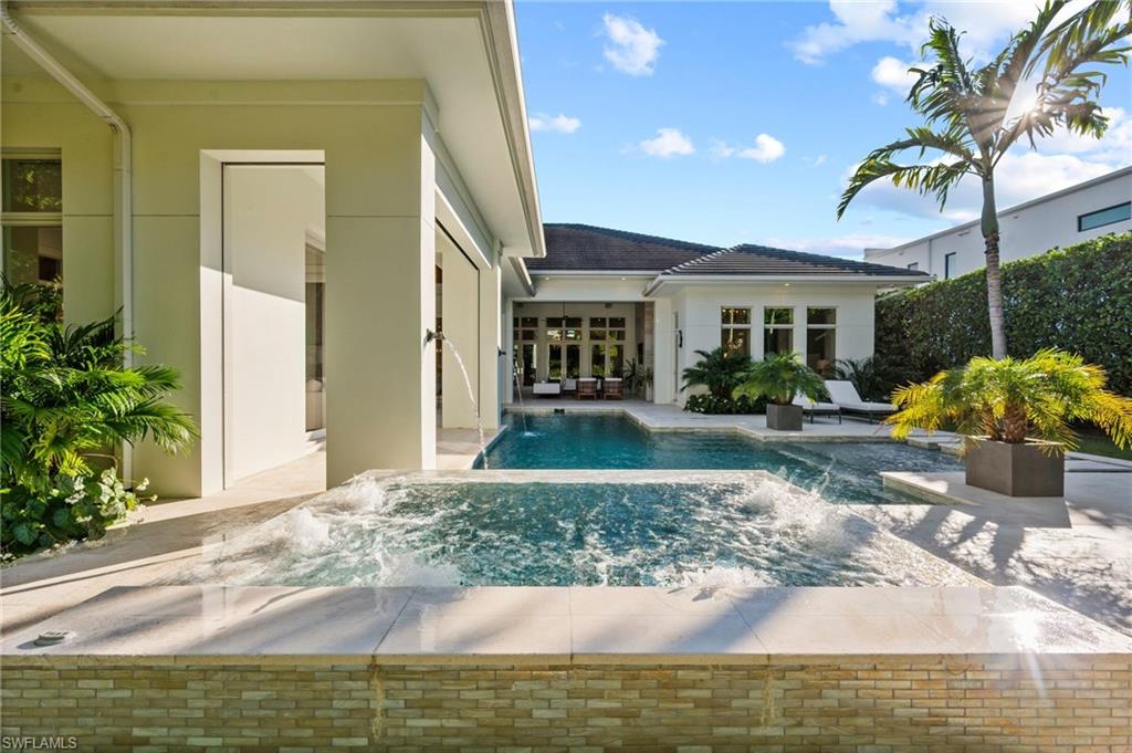 MOORINGS - Residential