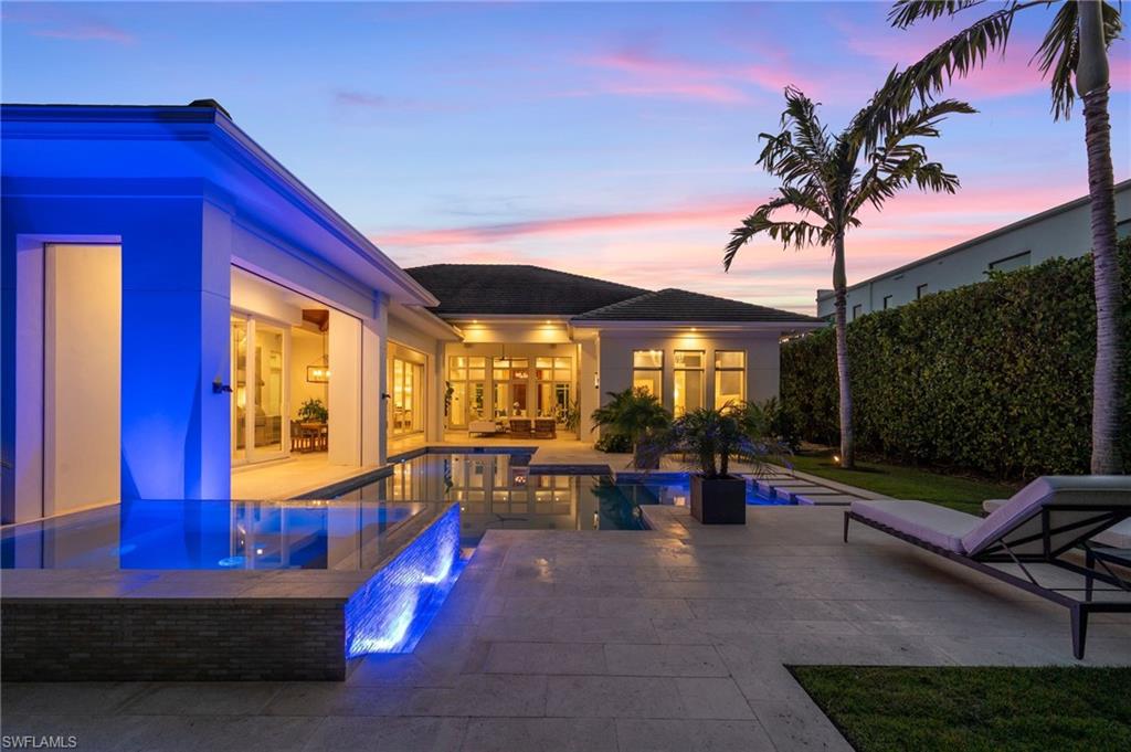 MOORINGS - Residential