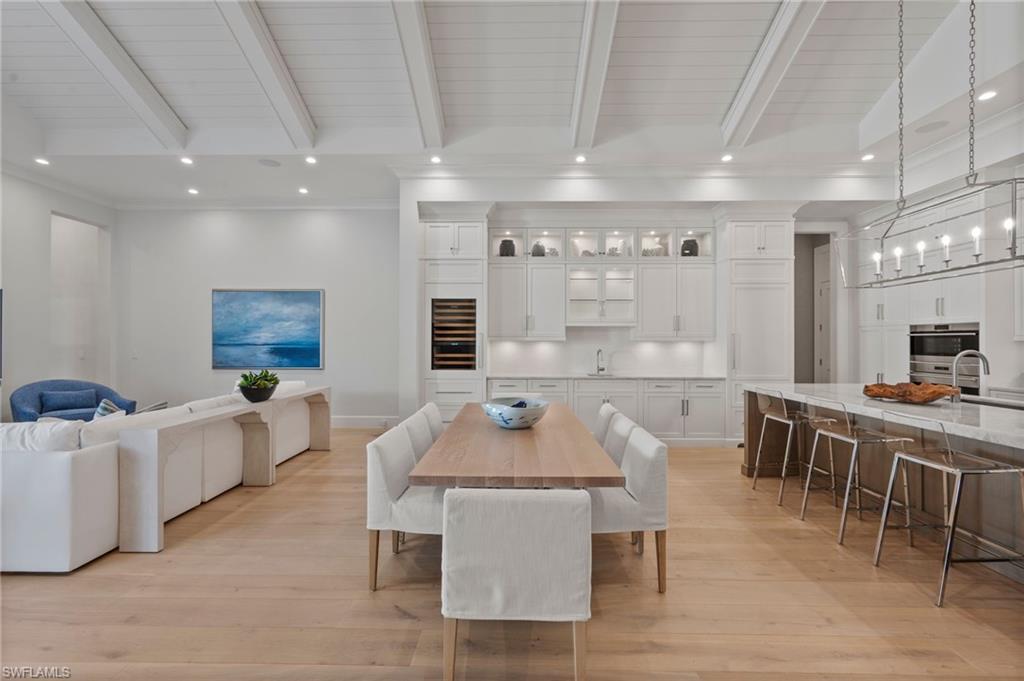 MOORINGS - Residential