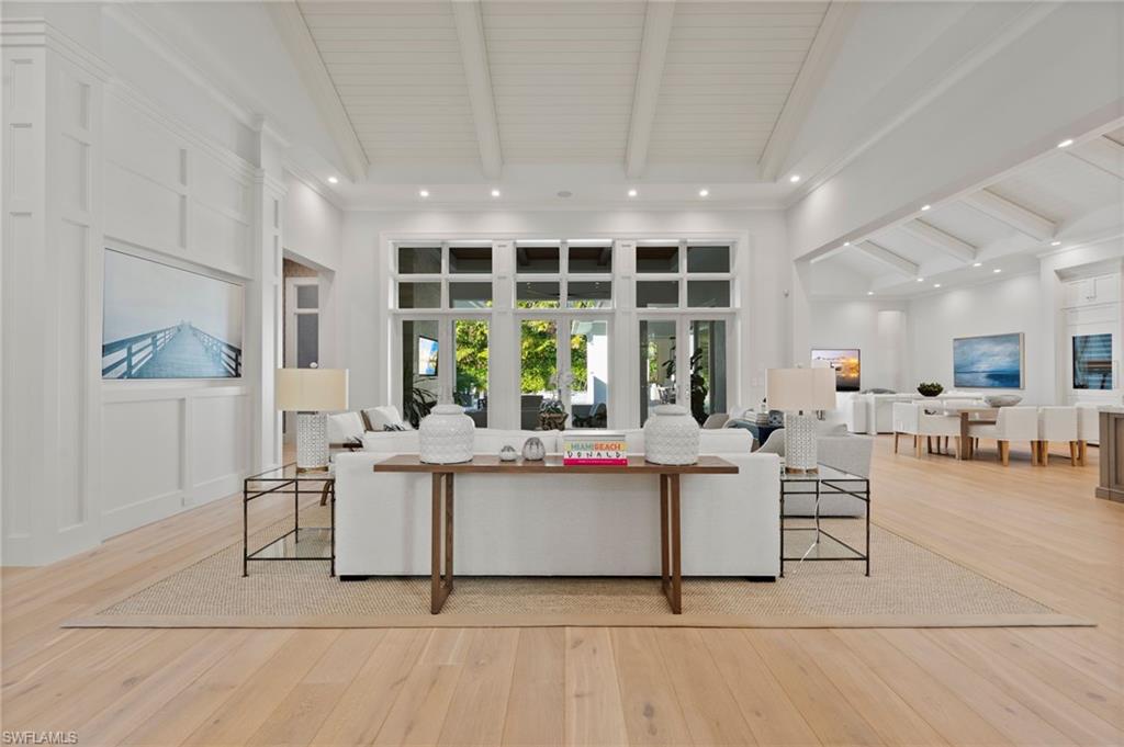 MOORINGS - Residential