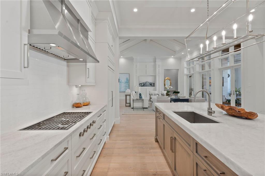 MOORINGS - Residential