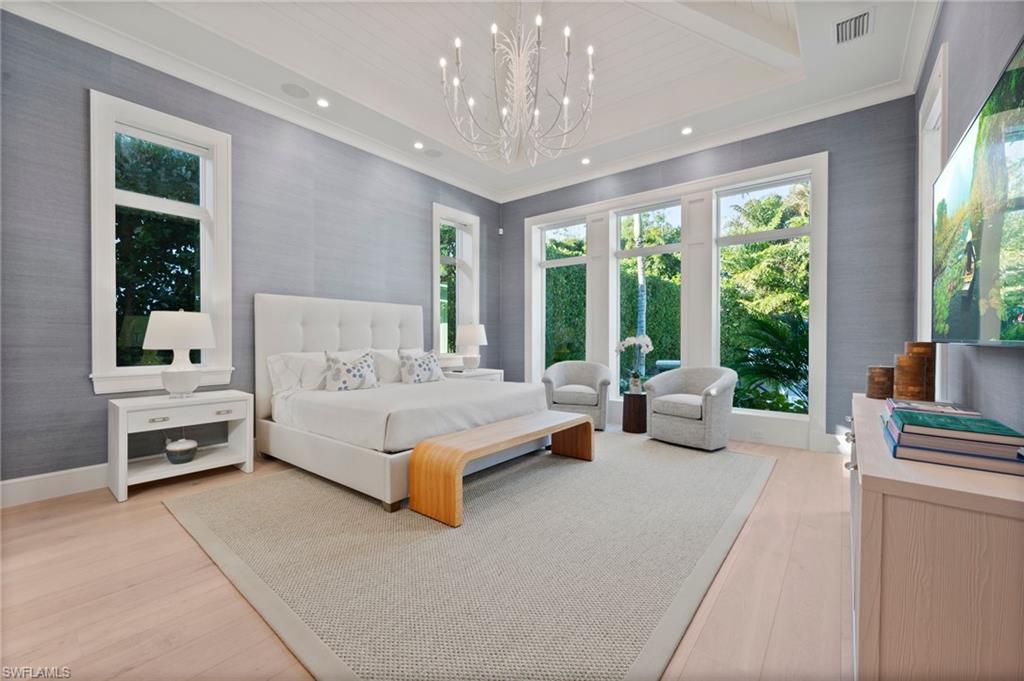 MOORINGS - Residential