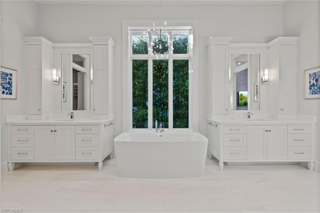 MOORINGS - Residential