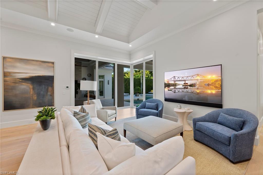 MOORINGS - Residential