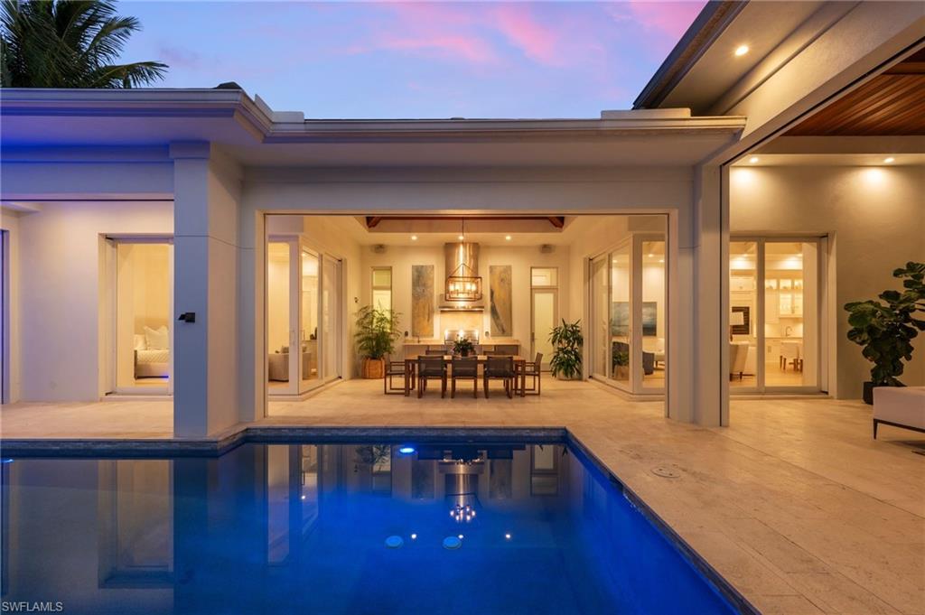 MOORINGS - Residential