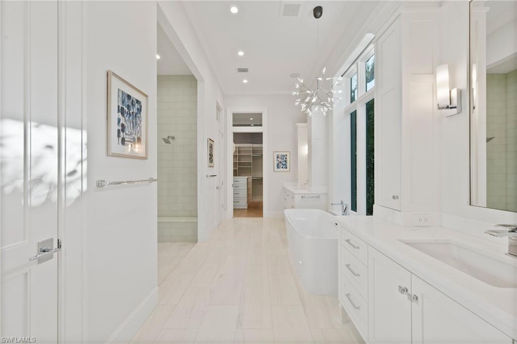 MOORINGS - Residential