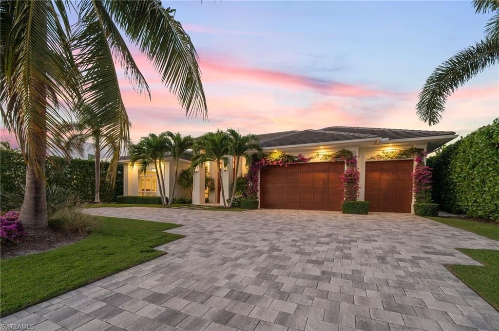 Photo of 655 Starboard DR, NAPLES, FL 34103 (MLS # 225084782)