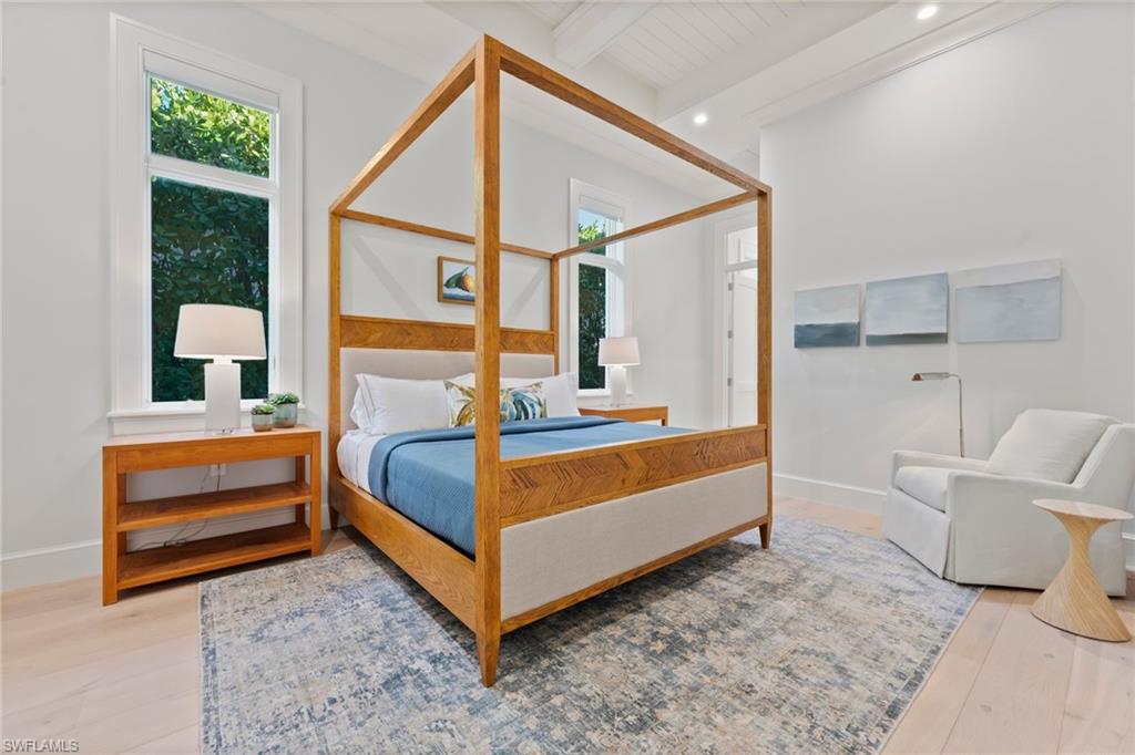 MOORINGS - Residential