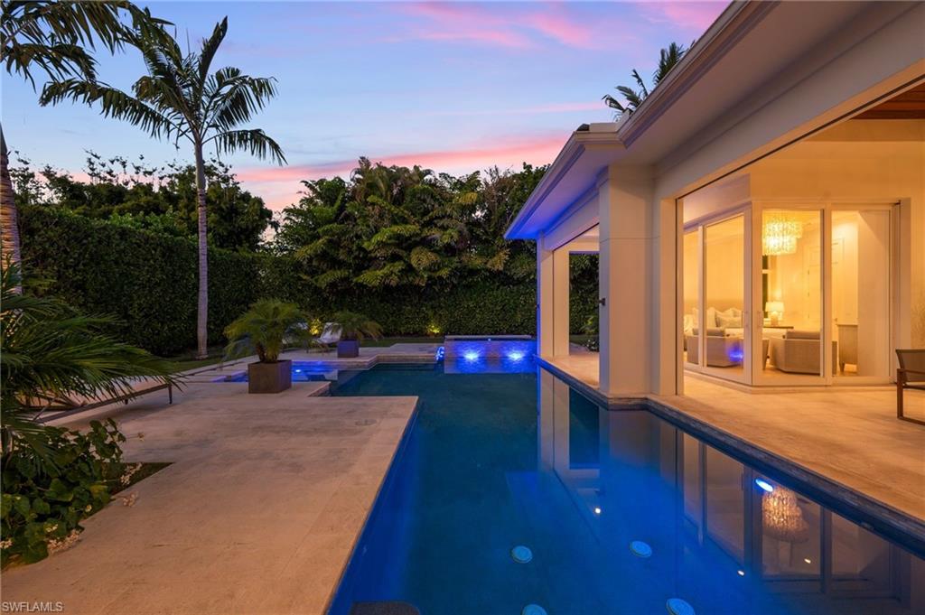 MOORINGS - Residential