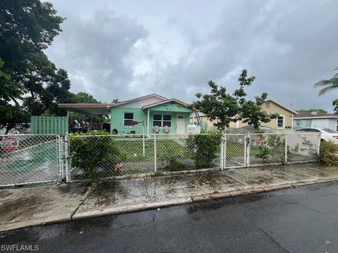 1025 Selkirk ST WEST PALM BEACH FL 33405