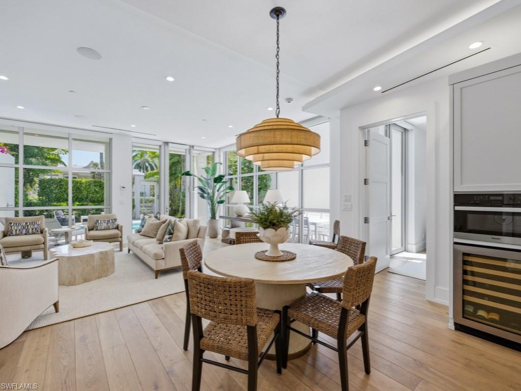 BANYAN CORNERS - Residential