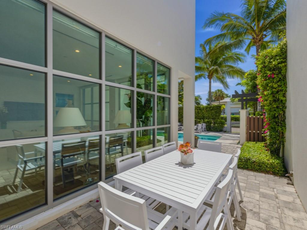 BANYAN CORNERS - Residential