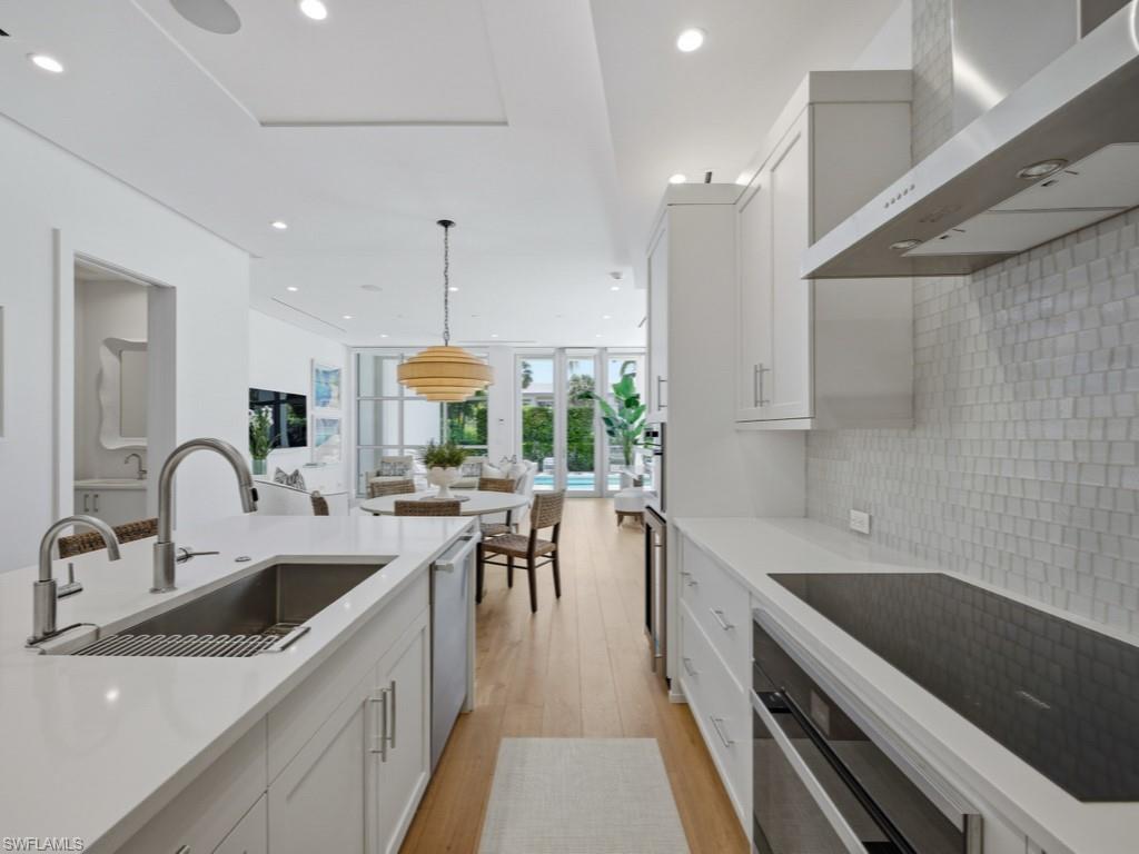 BANYAN CORNERS - Residential