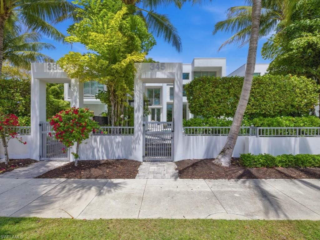 Photo of 345 Banyan BLVD #3, NAPLES, FL 34102 (MLS # 226014337)