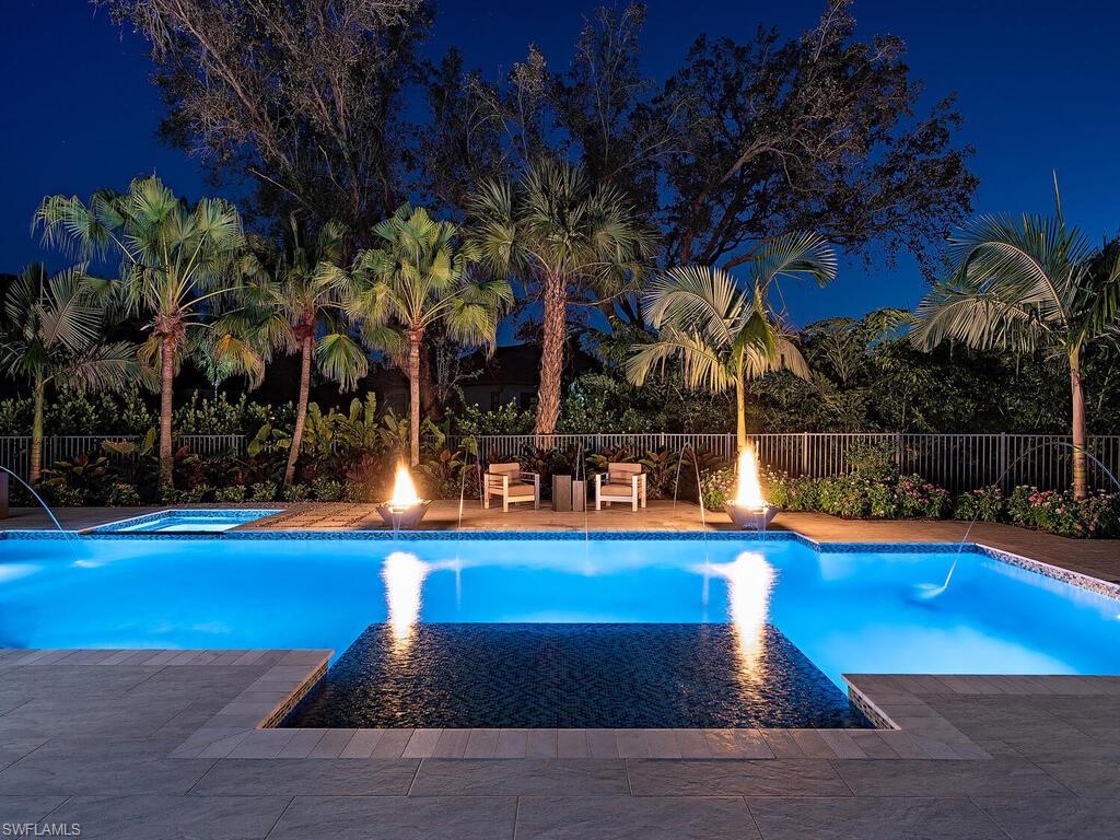 PELICAN BAY WOODS - Residential